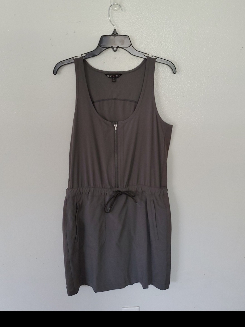 ATHLETA Gray Romper Women's Size 8. Dress with built in shorts.